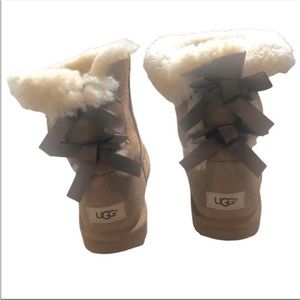 Ugg Bailey Boots size 6